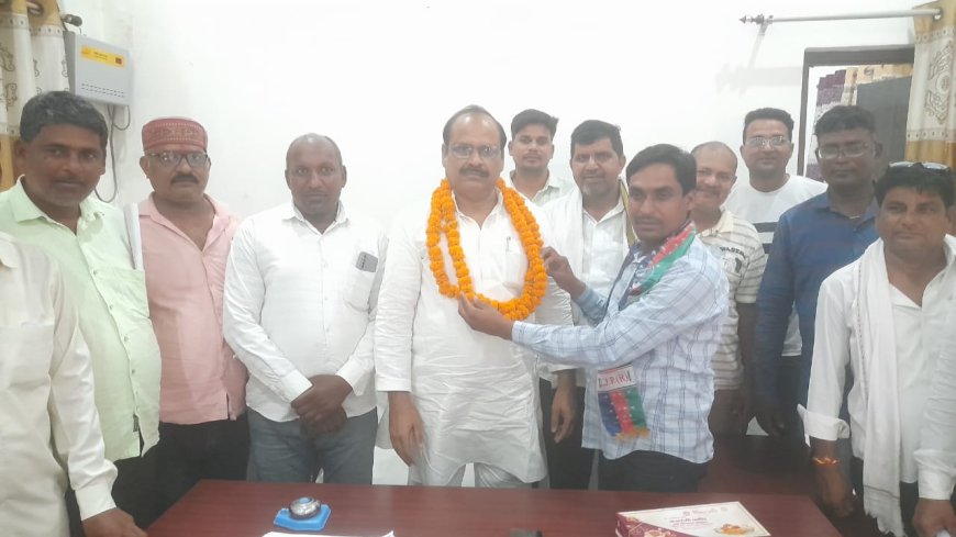 नाथनगर ब्लॉक प्रमुख को प्रशासक बनाए जाने पर हुआ भव्य स्वागत