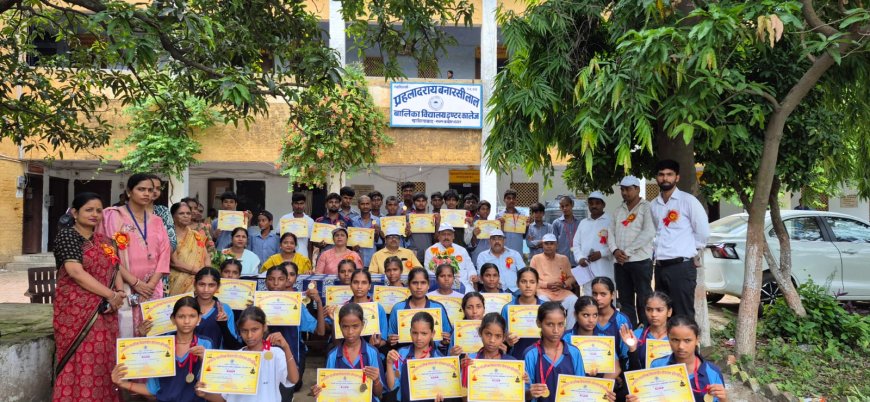 पी0वी0 गर्ल्स इंटर कॉलेज में हैंडबॉल प्रतियोगिता का हुआ आयोजन 