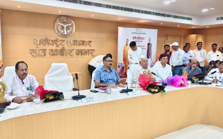 डीएम, सीडीओ व भारी संख्या में रसोईयों की उपस्थिति में रसोईयों के सम्मान समारोह कार्यक्रम का हुआ आयोजन