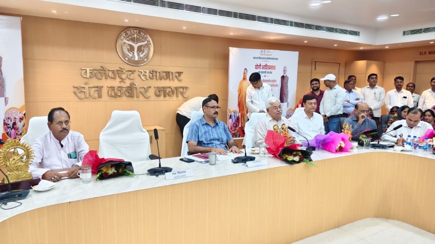 डीएम, सीडीओ व भारी संख्या में रसोईयों की उपस्थिति में रसोईयों के सम्मान समारोह कार्यक्रम का हुआ आयोजन