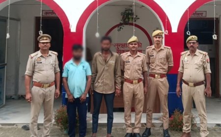 चोरी की बुलेट कबाड़ में बेचने वाले दो गिरफ्तार, महुली थाना क्षेत्र का मामला