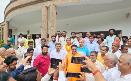 उचित दर विक्रेताओं ने मुख्यमंत्री का किया धन्यवाद, ज्ञापन सौंपकर जताई खुशी