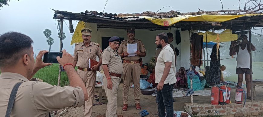 पटाखा फैक्ट्री का सीओ मेंहदावल ने किया निरीक्षण