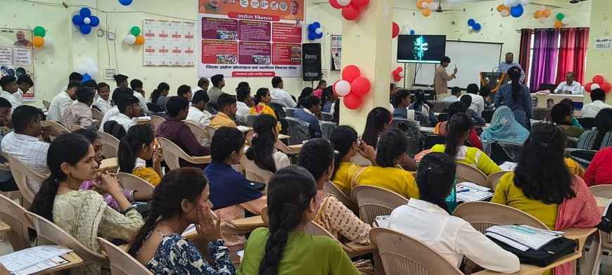 सीडीओ की अध्यक्षता में युवा उद्यमिता विकास पर कार्यशाला सम्पन्न